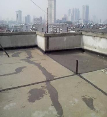 万全漏水维修 楼顶漏水是什么原因，楼顶漏水维修方法是什么?